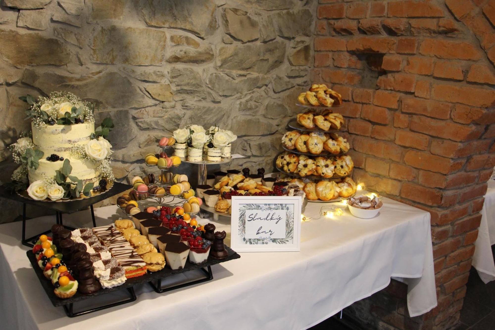 Hotel Dobre Misto Karniów Zewnętrze zdjęcie