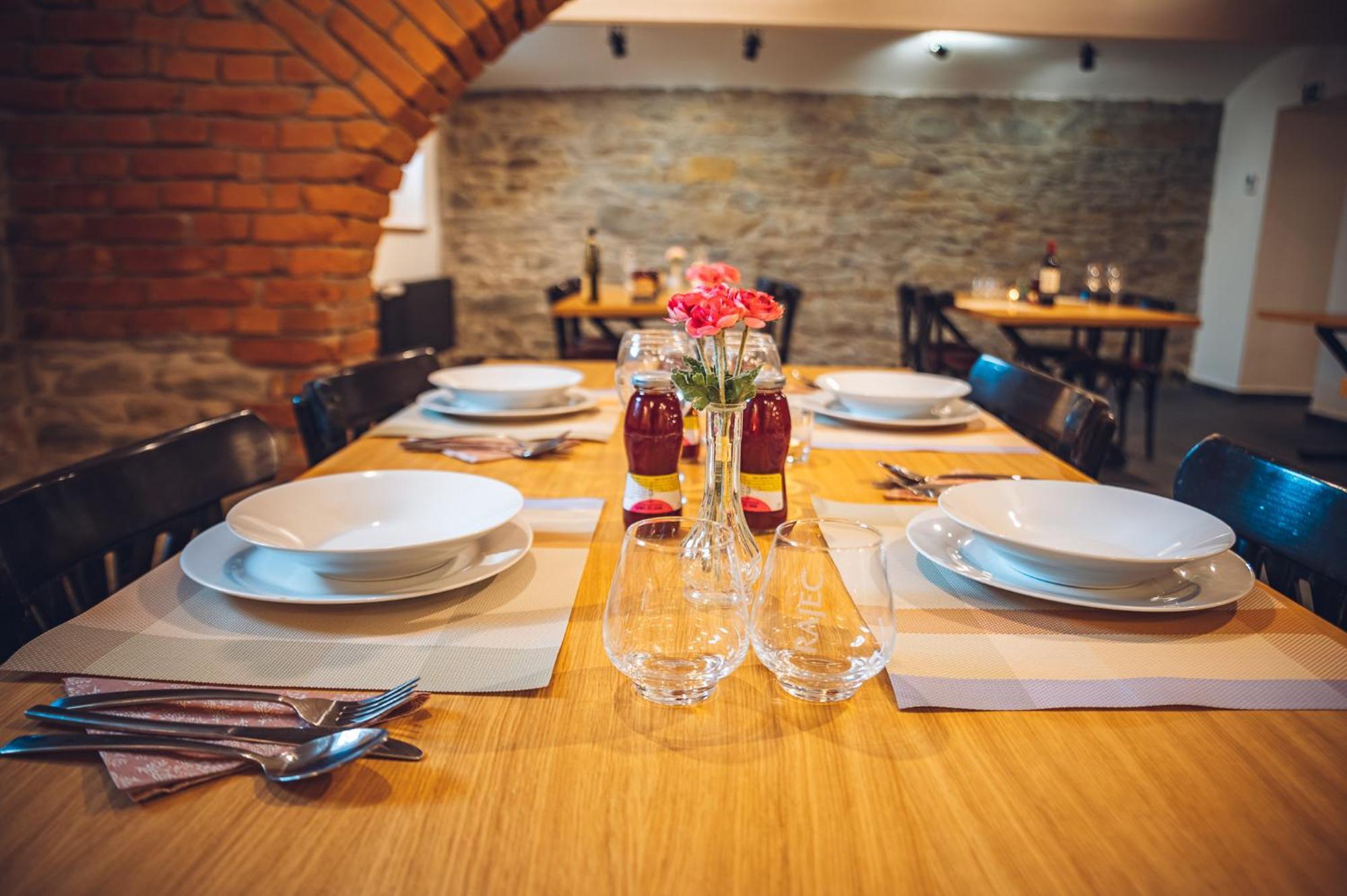 Hotel Dobre Misto Karniów Zewnętrze zdjęcie