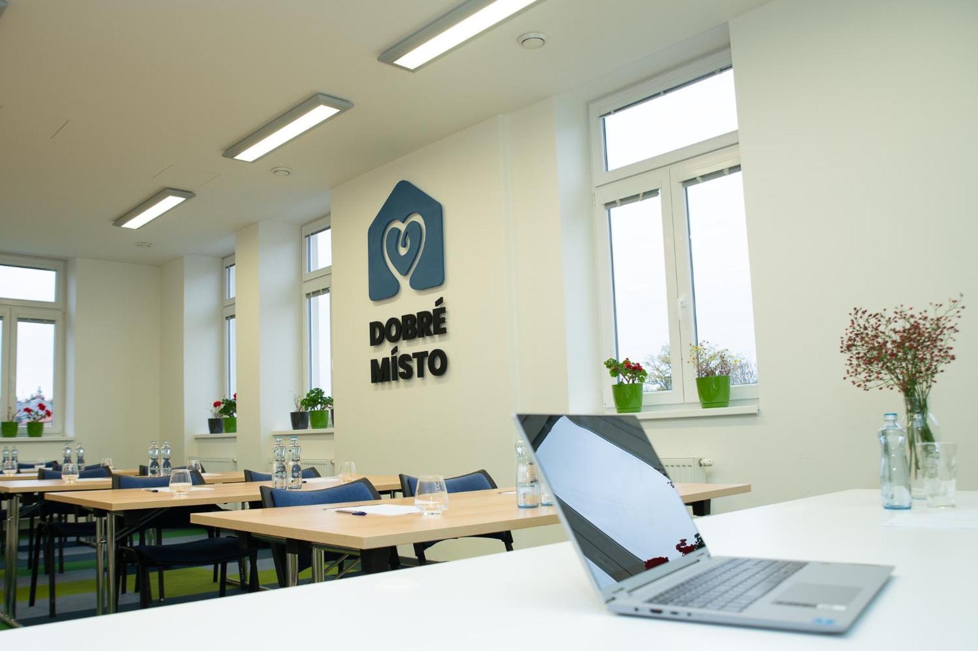 Hotel Dobre Misto Karniów Zewnętrze zdjęcie